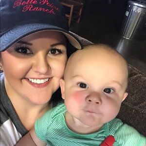 Meet your Posher, Claire